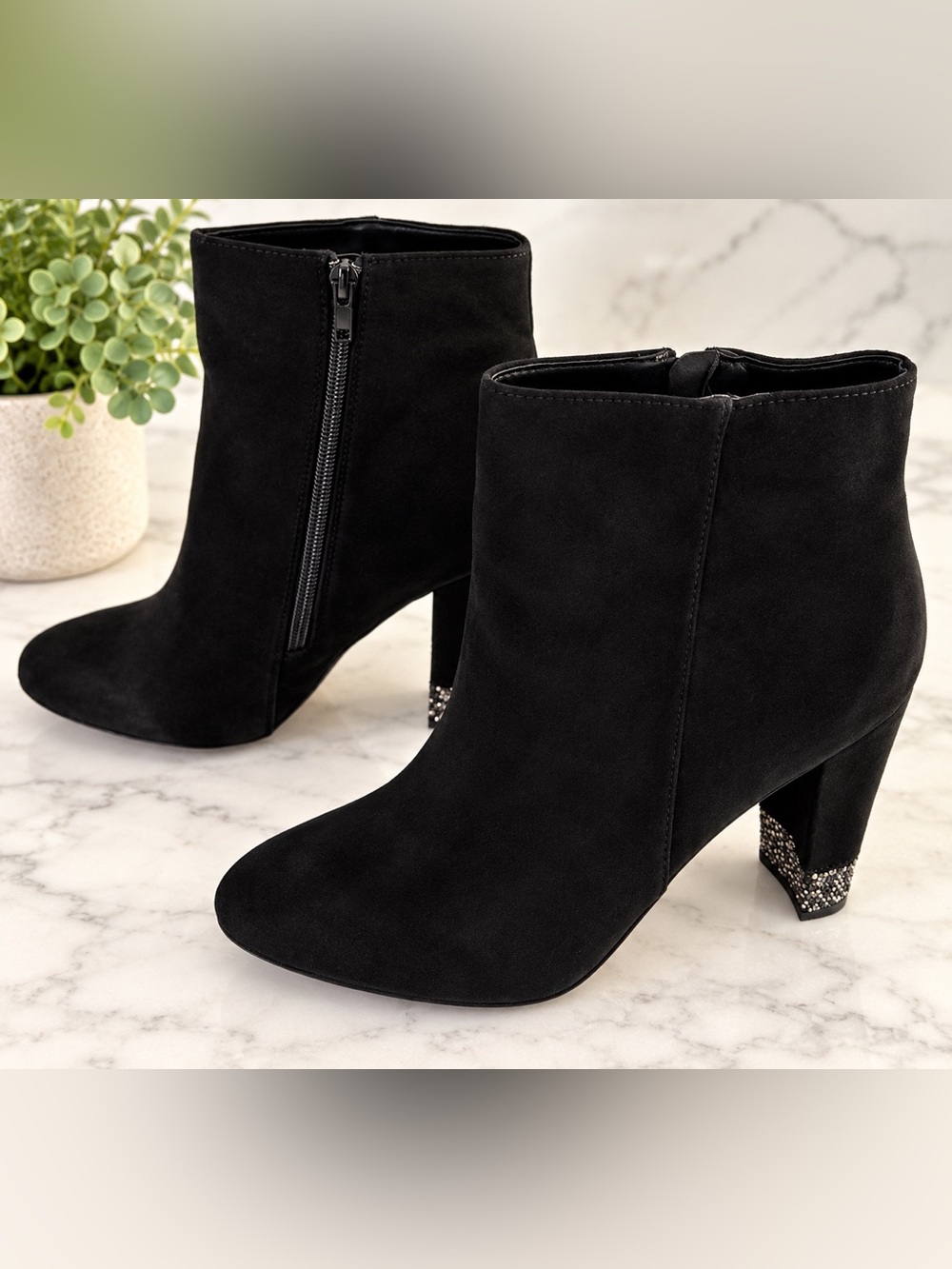 XOXO Yardley Black Suede Jeweled Heel Ankle Boots Size 10
